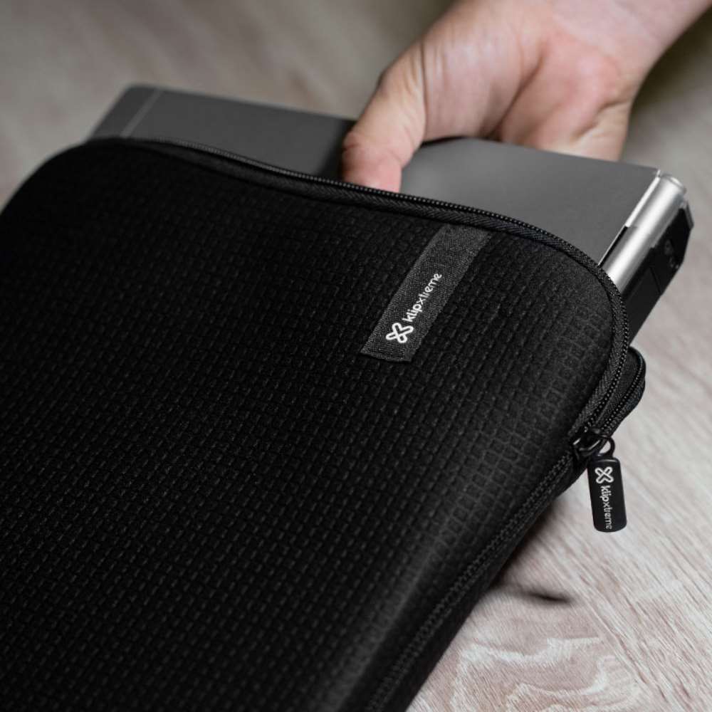Funda KlipX Texturized Laptop Sleeve KNS-310B  up to 14.1" Negro