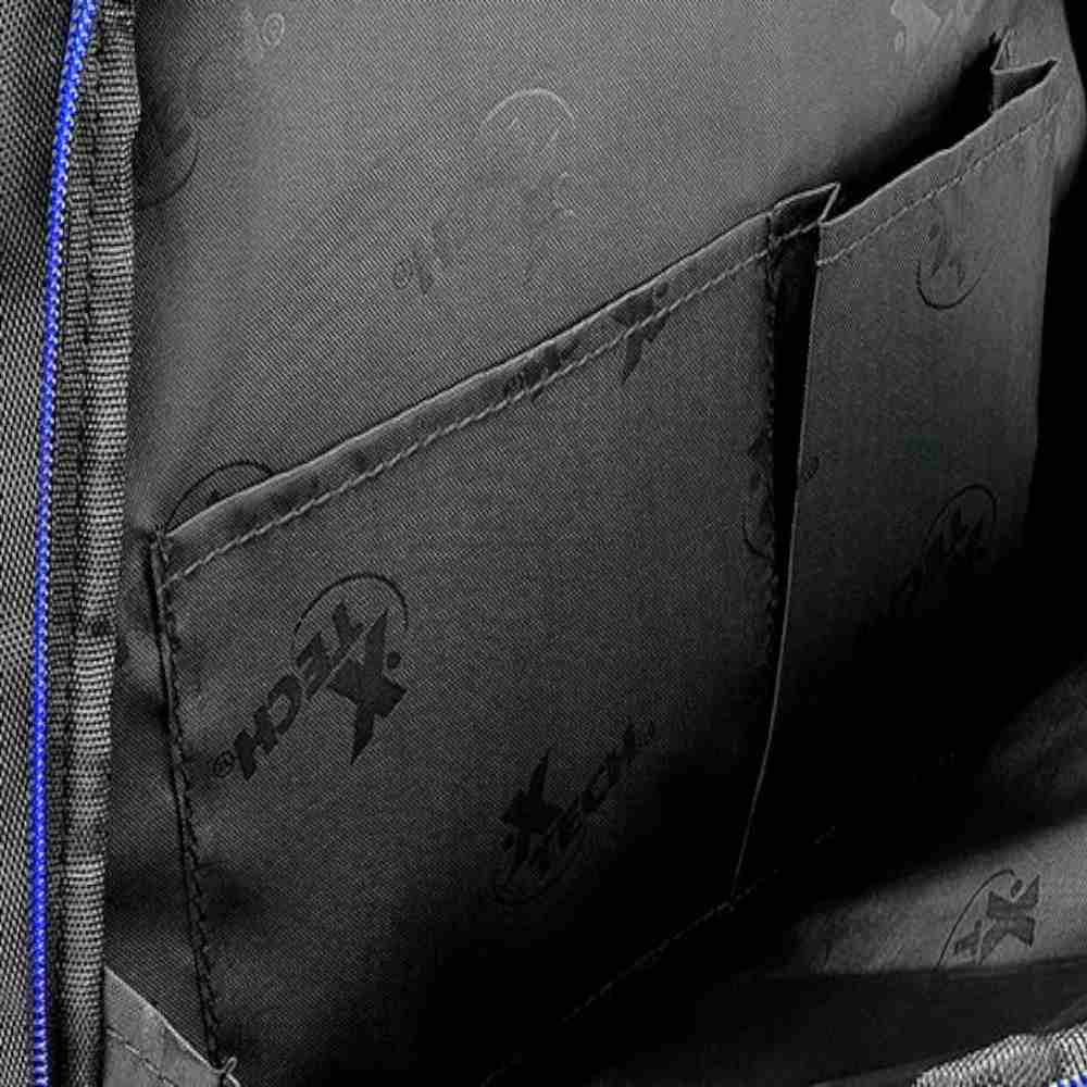 Mochila Xtech XTB-211 para laptop de 15.6" Color negro con detalles en azul