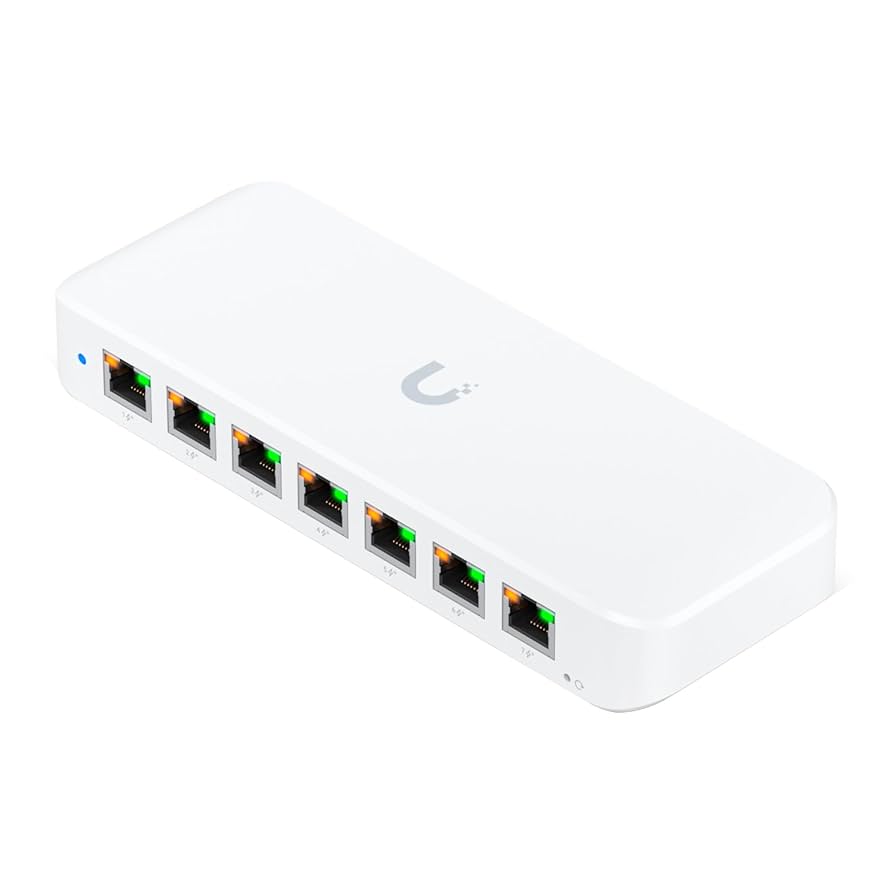 Ubiquiti Unifi Switch Ultra 210W A compact Layer 2 8-port GbE PoE switch with versatile mounting options 202W